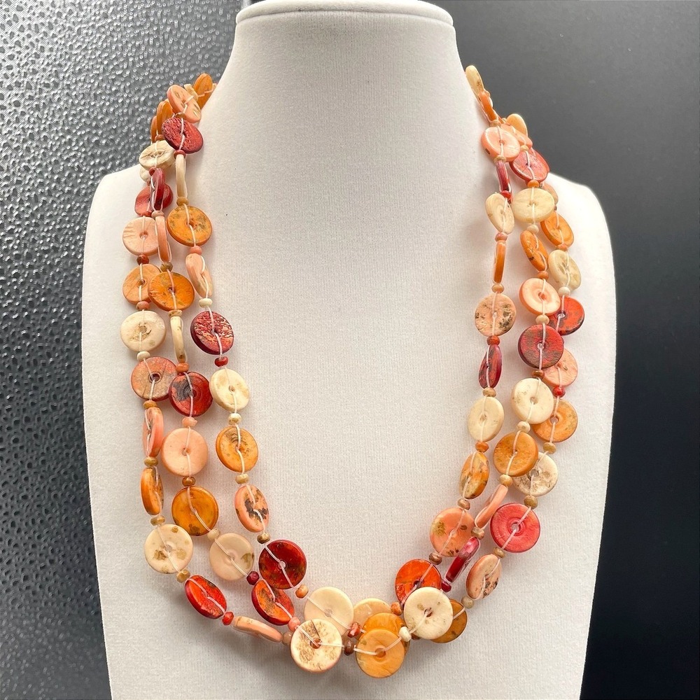 Vintage Multicolor Shell Nugget Nude Dyed Wood Lobster Beaded Necklace Retro 90s